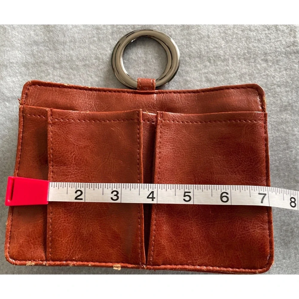 Pouchee wallet has